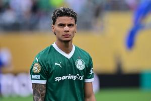 国米目标！里奥斯世俱杯拦截9次中场球员最多，地面对抗成功25次