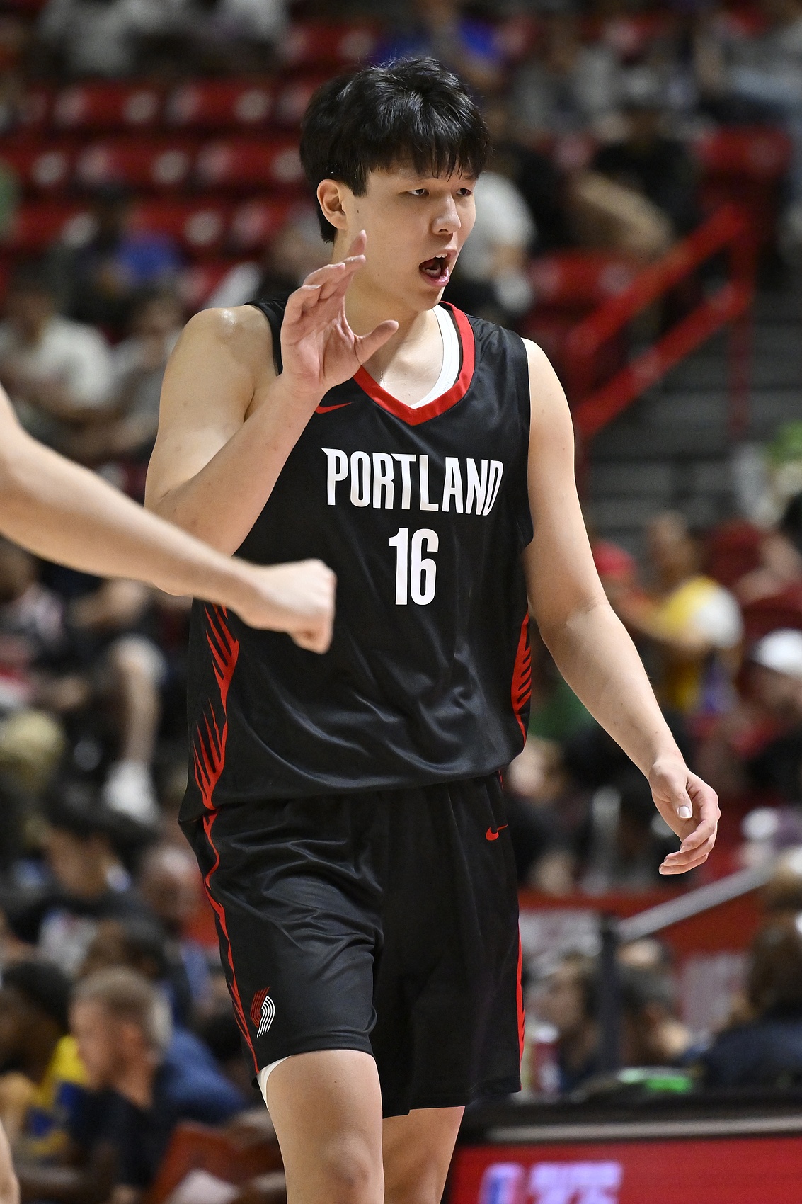 👍勇记：明白杨瀚森为何能提升到16顺位了 他是球队不错的补充