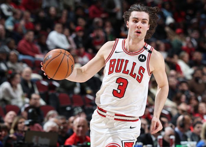 美记：吉迪和公牛沟通寻求年薪3000万美元合同，但他目前没主动权