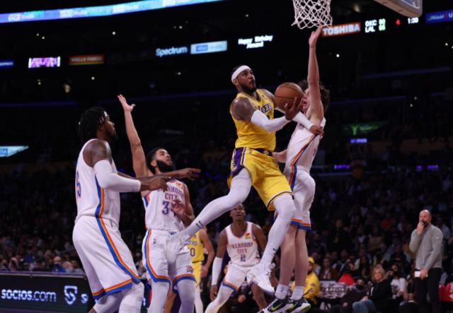 星空体育在线入口-解决最棘手的三大问题 湖人仍能成为冠军竞争者？